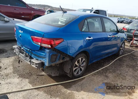 2022 Kia Rio S z USA, uszkodzony, nr VIN 3KPA24AD4NE497365